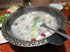 -茸梅路右拐龙虾-农家菜(松江店)