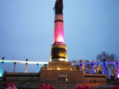 -人民防洪胜利纪念塔