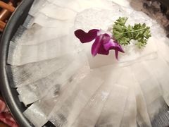 -老牌坊云南鱼豆花火锅(哈西万达店)