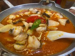 -老滇山寨•云南特色菜•地方菜•民族风情歌舞表演(金碧店)