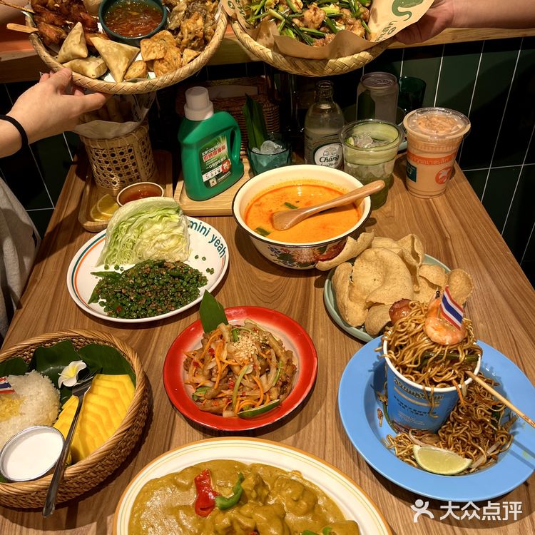 基本每样菜品都不踩雷，适合小姐妹聚会，情侣约会