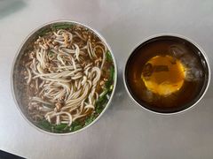 -正宗杨记普洱酸醋米线(总店)