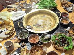 -顶顶汤火牛排火锅·经典铜锅涮肉