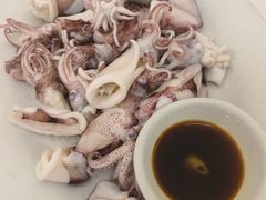 白灼鲜鱿鱼蘸芥末酱油-老三鱼仔店