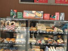 面包甜点陈列柜-星巴克(深圳音乐厅店)