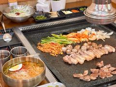 花刀熟成黑五花肉-韩阳王石板烤肉