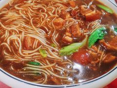 猪肉炖粉条-东北哈尔滨酱骨头馆房掌柜铁锅炖