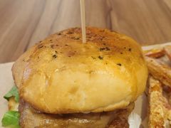 -必胜客(东大桥店)