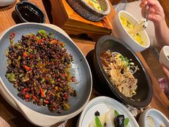 -云海肴·汽锅鸡·云南菜(天山百盛优客店)