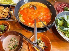 -贵厨酸汤牛肉(花果园国际中心店)