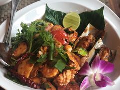 -Chom Cafe and Restaurant