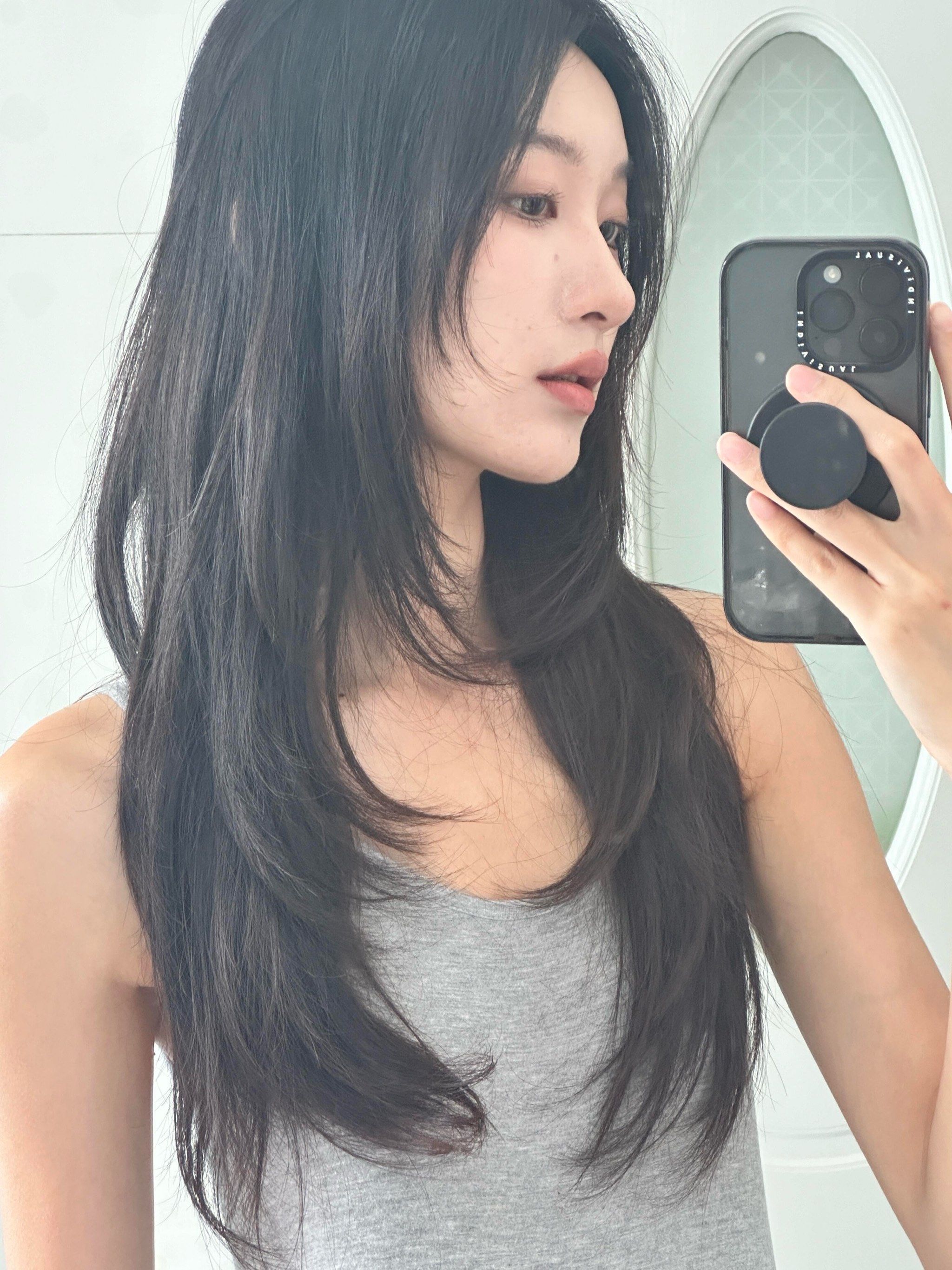 中长发层次感轻盈修饰脸型显脸小自然蓬松