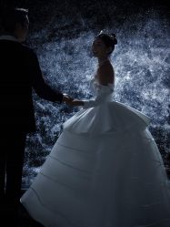 -至臻微拉婚纱摄影