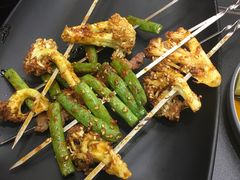 -许哥东北烧烤·铁丳烤串·宫后夹肉(繁花中心店)