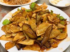 -王三美食(荷斯坦牛路店)