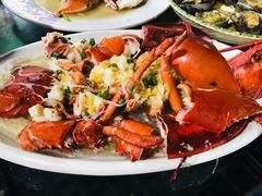 -亚龙湾亚泰商业街