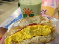 -麦当劳(中二横路店)