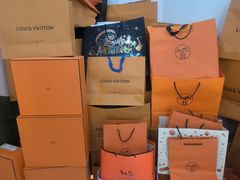 -聚云奢二手奢侈品黄金手表包包回收·中古店(三里屯总店)