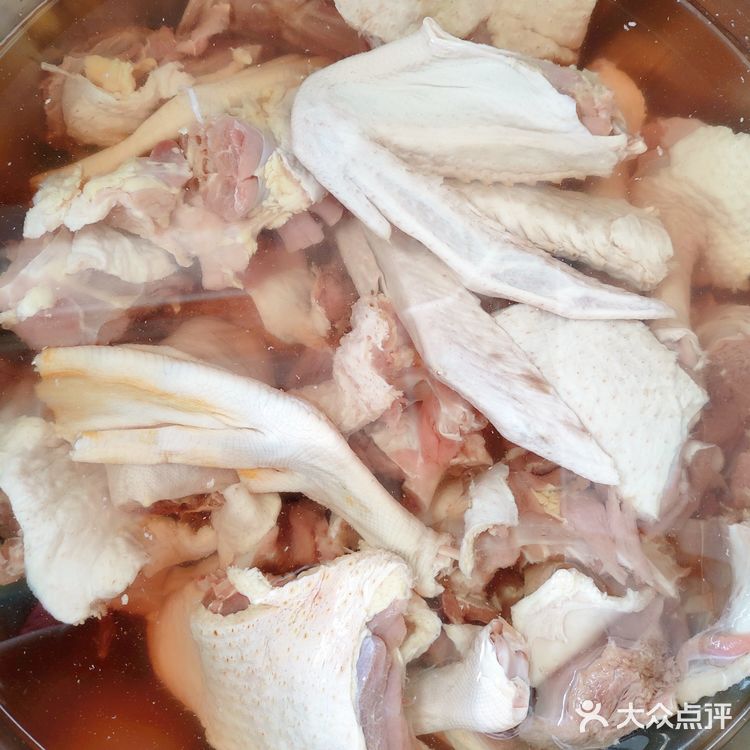 来长春必吃铁锅炖大鹅