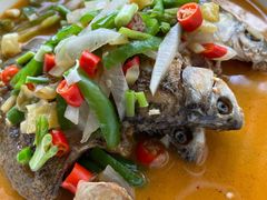 干煎鲫鱼-湘鄂味土菜馆