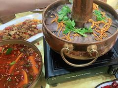 -乡土特色.冷锅鱼.牦牛肉汤锅