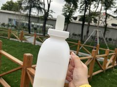 -光明牧业有限公司金山种奶牛场