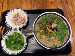 -云阿蛮云南生烫牛肉米线(奉贤路店)