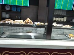 面包甜点陈列柜-护国寺小吃(安定门店)