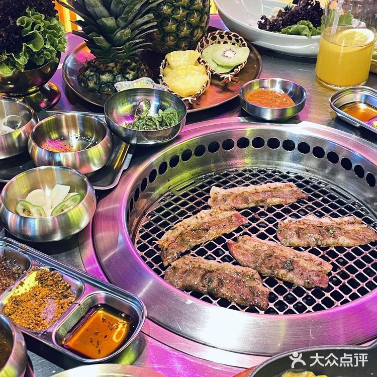 杭州|站着吃烤肉新派韩式烤肉假装在  和姐妹去湖滨银