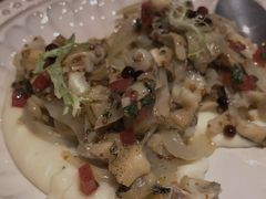 翡翠螺肉配土豆泥-Bistro Les Lilas丁香花小酒馆