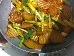 -路边边.炒菜烧烤.音乐餐厅(良乡长虹店)