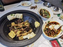 -咱屯子铁锅炖直营店(保利店)