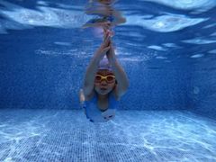 -嘻游纪亲子游泳中心(天佑城店)