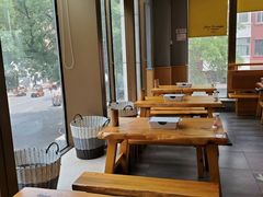 靠窗位-木屋烧烤(西城天桥店)
