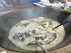 招牌柴火灶台鱼头-好灶头妈妈菜·千岛湖土菜地标美食