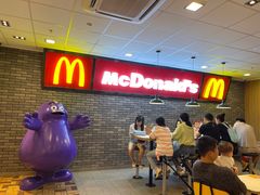 等位区-麦当劳(五一北路店)