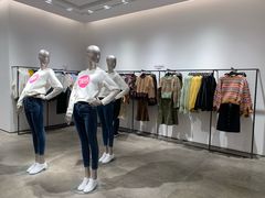 -URBAN REVIVO(西安Momopark店)