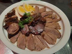 招牌卤狮头鹅七拼-潮界(虹桥新天地店)