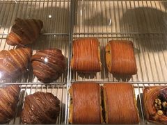 -VERIE BAKEHOUSE