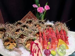 -雍容荟活波龙自助餐(IFS黑金店)