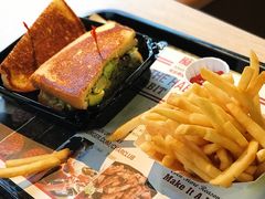 圣塔芭芭拉经典牛肉特堡-The Habit Burger Grill 哈比特汉堡(复兴soho店)