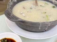 -东豪园林海鲜酒家(南港路辅路店)