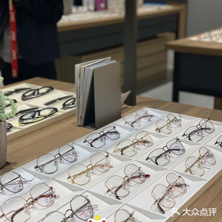 强推日本jins眼镜