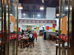 大堂-黄师奶甜品店