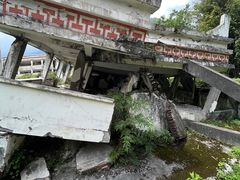 -四川汶川特大地震漩口中学遗址