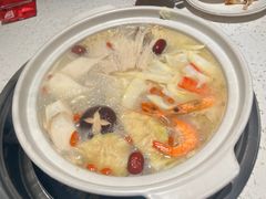-三人行骨头王火锅(长寿店)