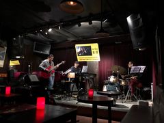 -东岸Cafe 爵士俱乐部