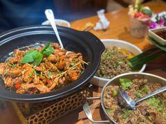 -老滇山寨•云南特色菜•地方菜•民族风情歌舞表演(金碧店)