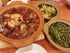 -彧玖食坊·川式砂锅酒馆(成山路店)