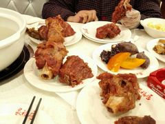 -泉福居酱骨头自助广场(南大街商业步行街店)